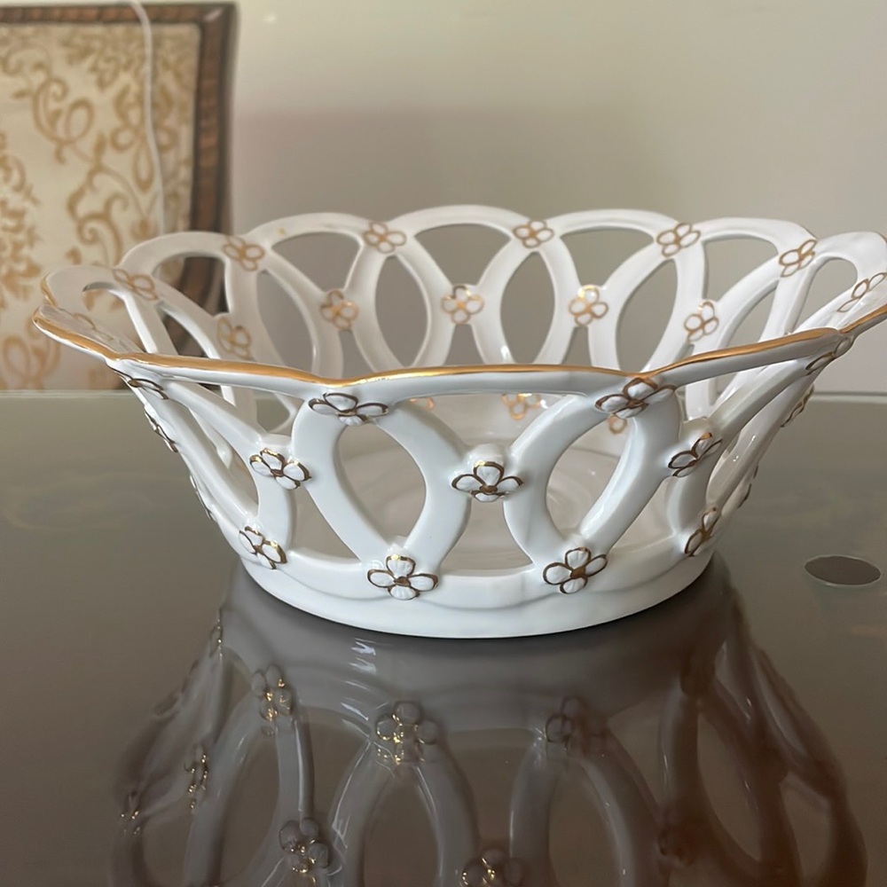Vintage Andrea by sadek reticulated porcelain bowl
